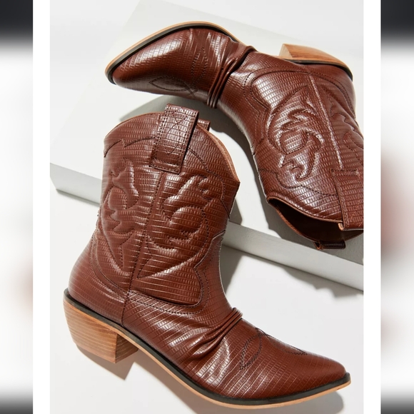 UO Fallen Cowboy Boot, brown reptile SZ 10. NEW, still in box, never worn. - Picture 2 of 5